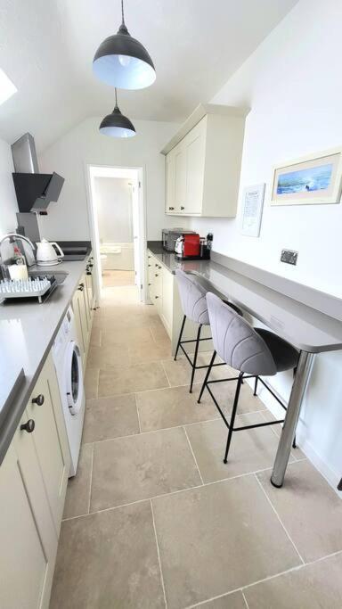 Bosun'S Cottage Luxury Stay In The Heart Of Town Weymouth Exterior photo