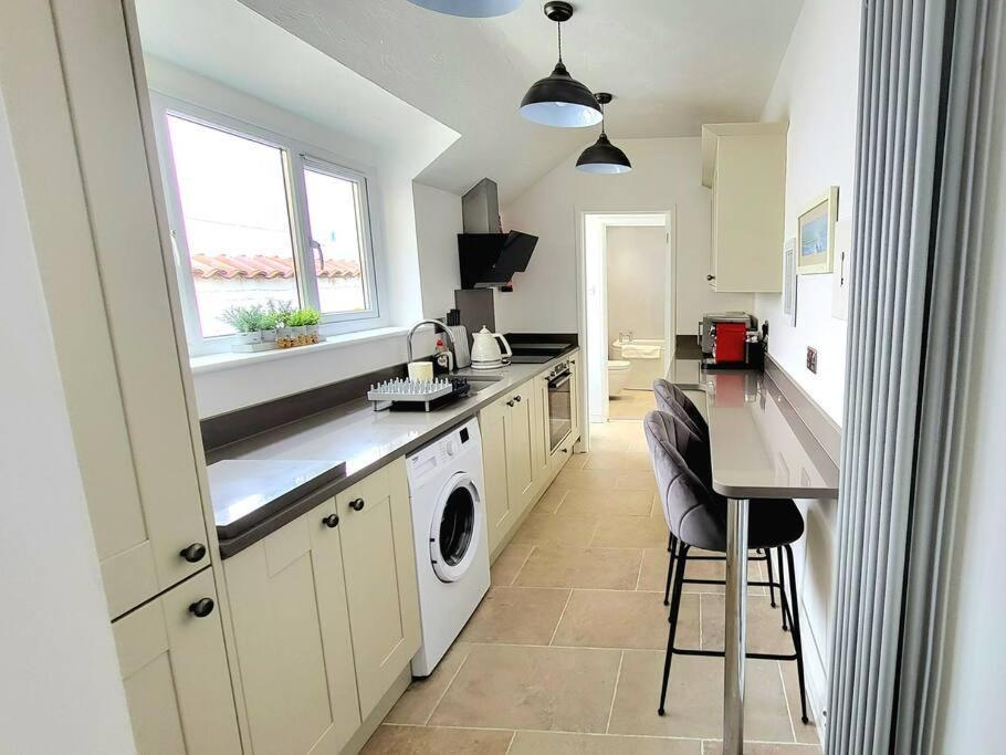 Bosun'S Cottage Luxury Stay In The Heart Of Town Weymouth Exterior photo